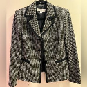 Jones Studio blazer
